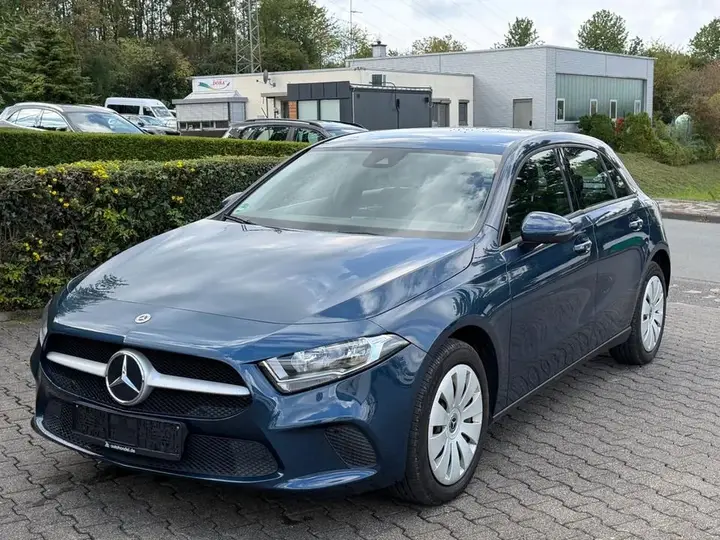 Mercedes-Benz A 250E