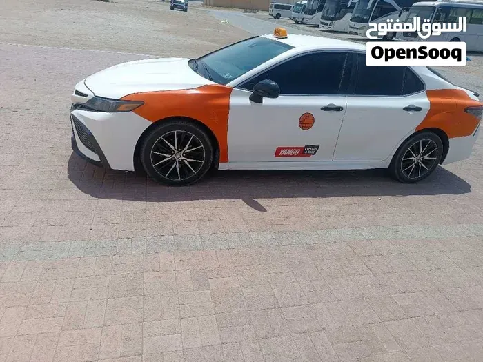 Toyota Camry 2021 photo 4