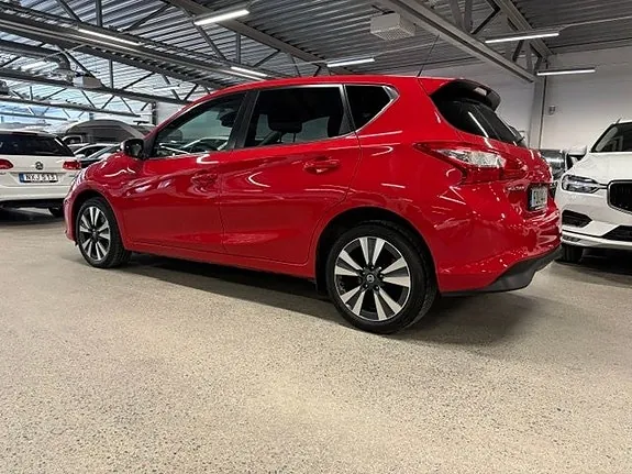 Nissan Pulsar 2015 photo 3
