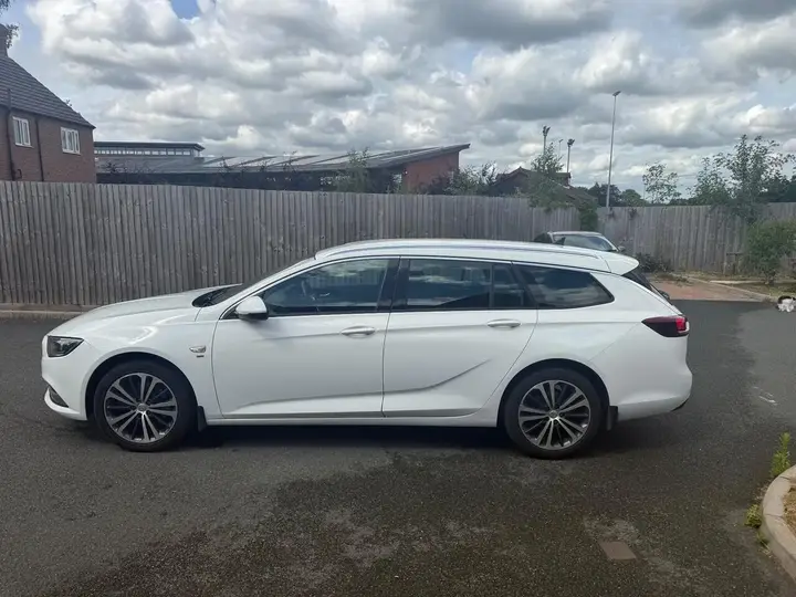 Vauxhall Insignia 2019 photo 3