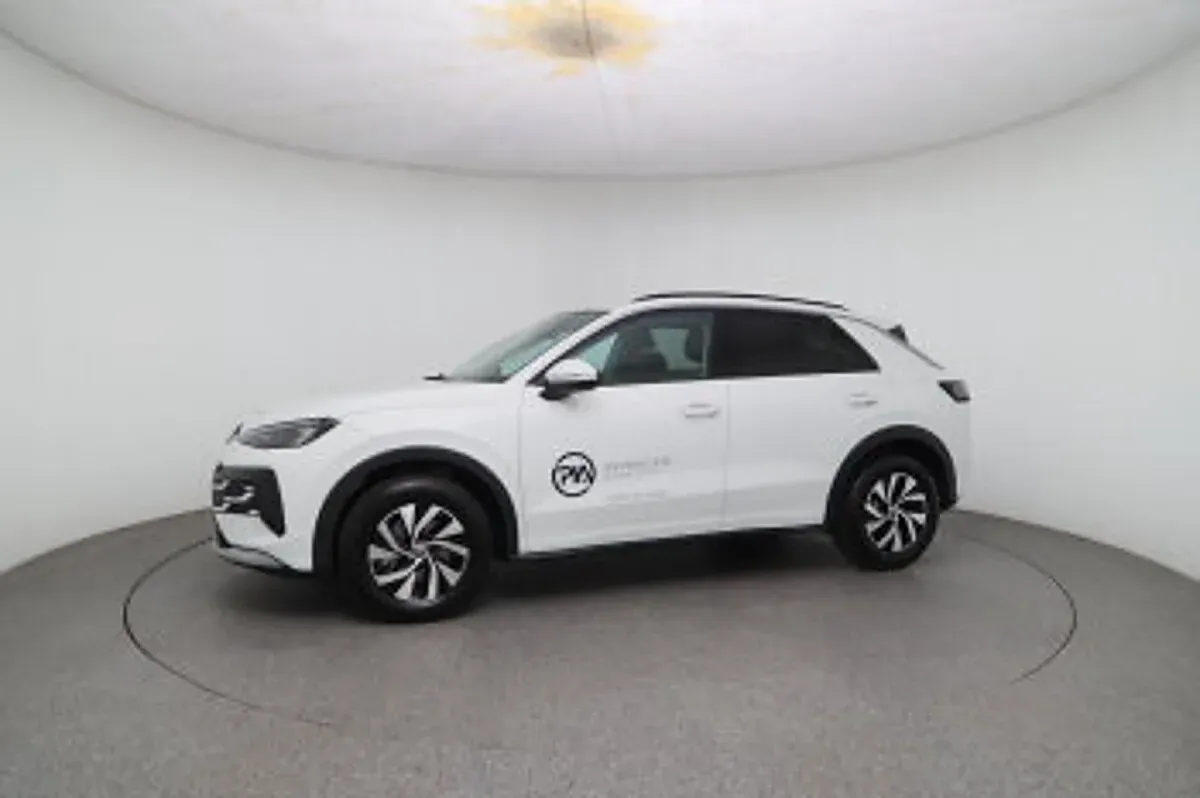 Volkswagen T-Roc 2026 photo 2