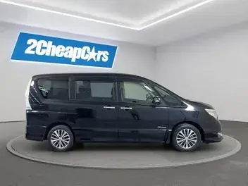 Nissan Serena 2015 photo 5