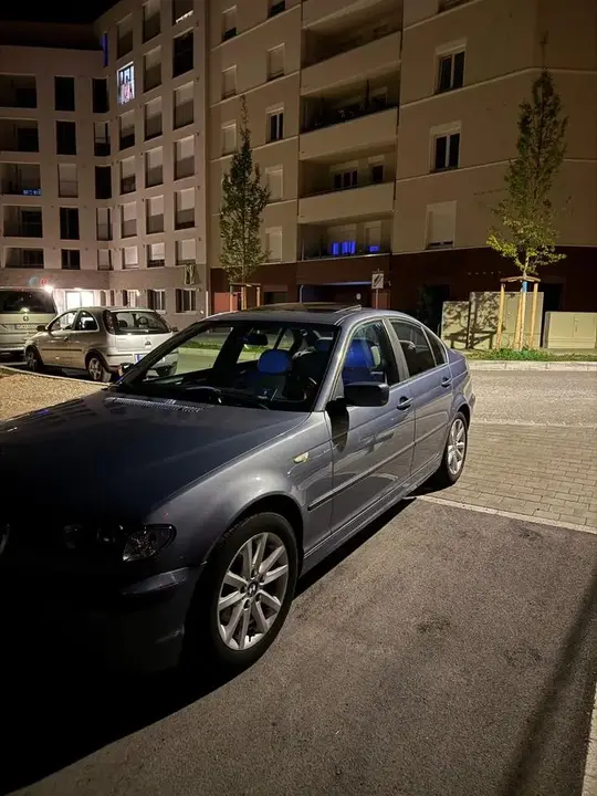 BMW 320I