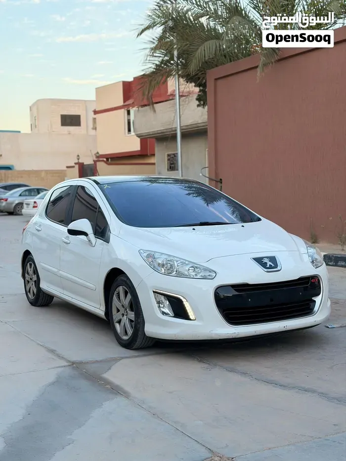 Peugeot 308 2014 photo 2