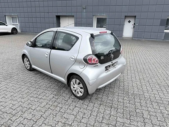 Toyota Aygo 2012 photo 4