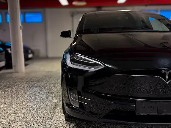 Tesla Model X 2021 photo 5