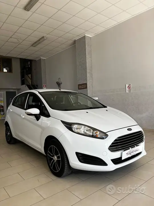 Ford Fiesta 2013 photo 3