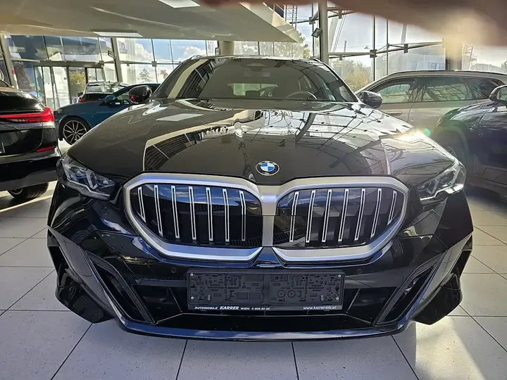 BMW 5 Series 2025 photo 3