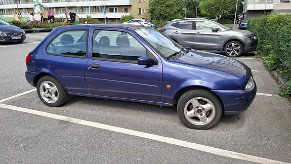 Ford Fiesta 1999 photo 2