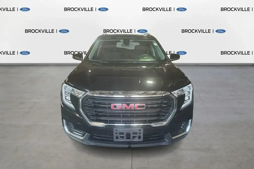 GMC Terrain 2024 photo 2