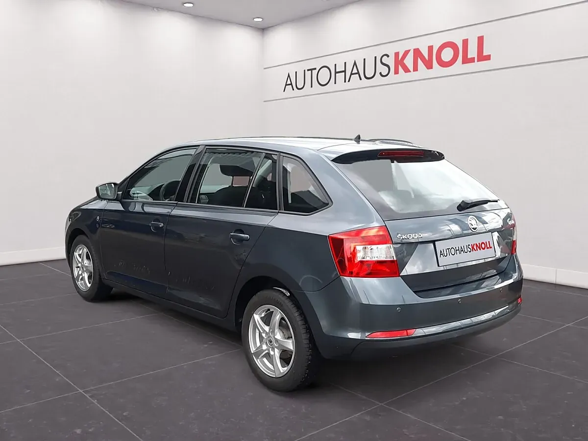 Skoda Rapid 2015 photo 3