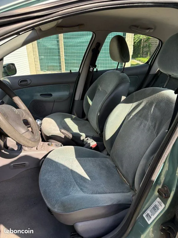 Peugeot 206 2000 photo 2
