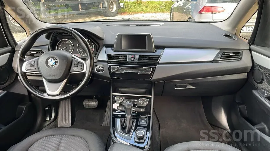 BMW 218D Active Tourer 2017 photo 4