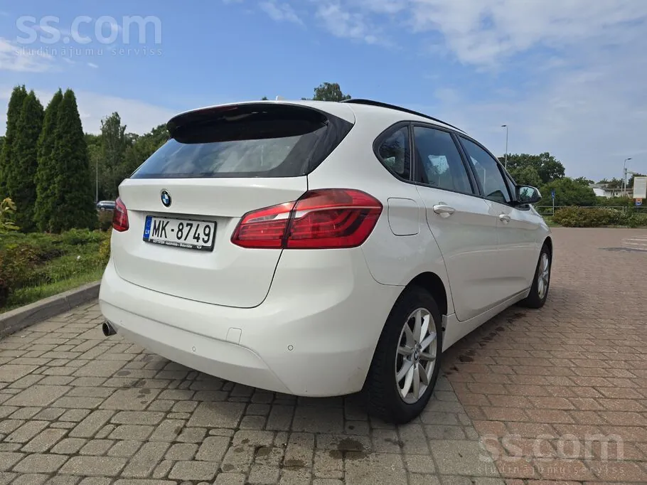 BMW 218D Active Tourer 2017 photo 3