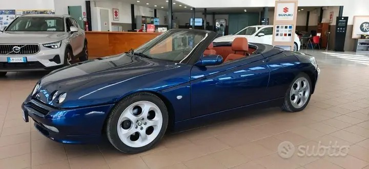 Alfa Romeo Spider 2003 photo 3