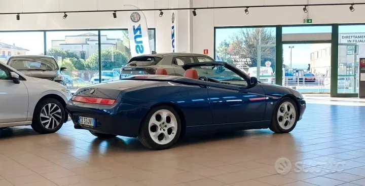 Alfa Romeo Spider 2003 photo 4