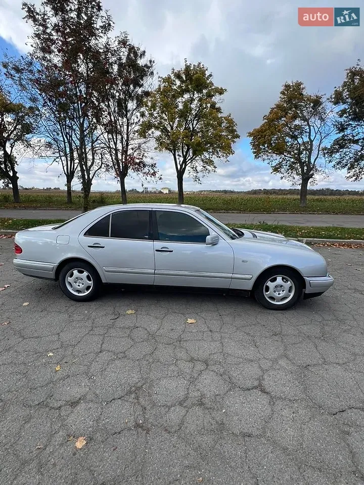 Mercedes-Benz E-Class 1999 photo 2