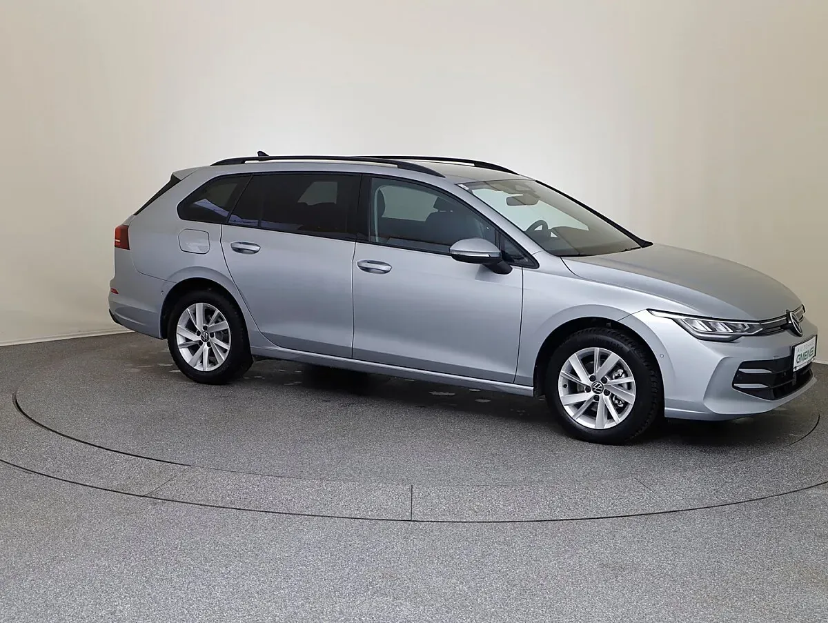 Volkswagen Golf 2026 photo 3