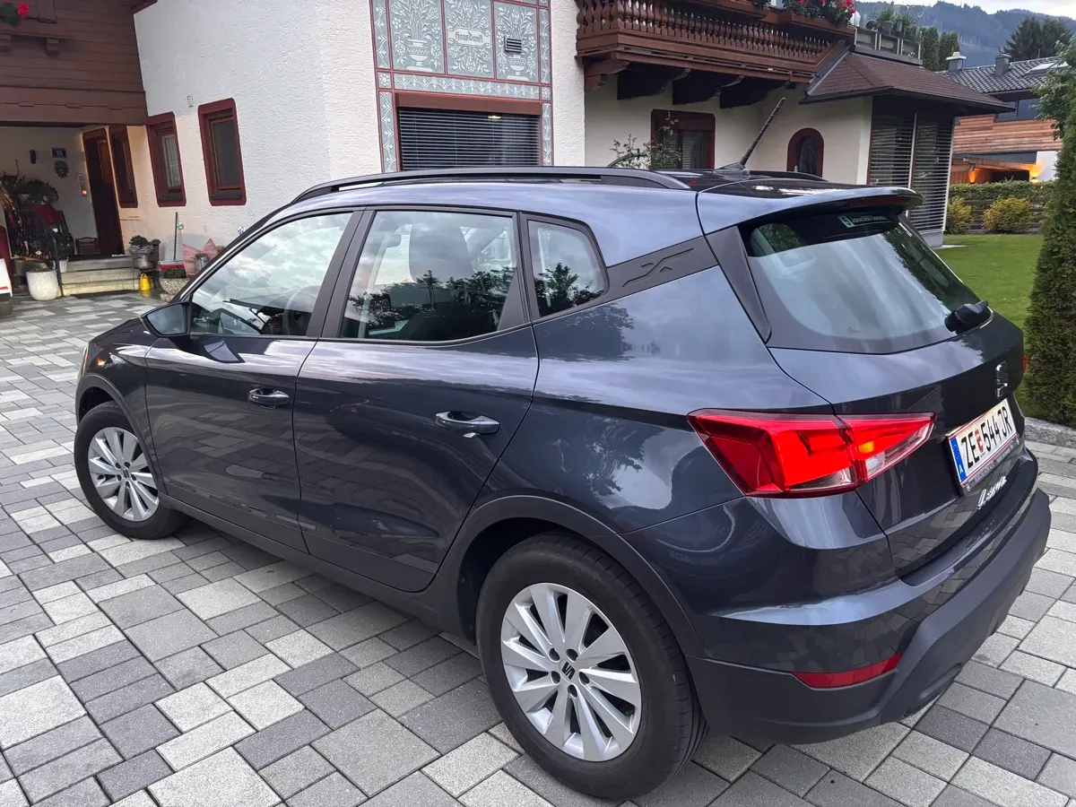 Seat Arona 2023 photo 2