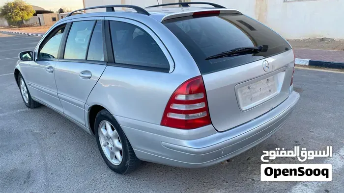 Mercedes-Benz C-Class 2004 photo 4