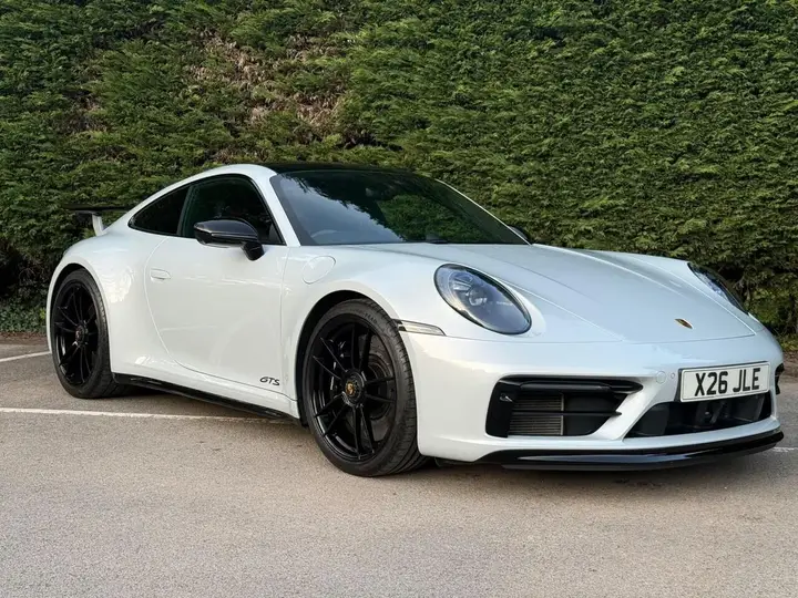 Porsche 911 2024 photo 2