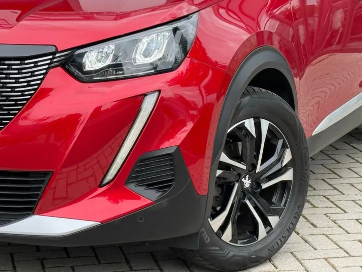 Peugeot 2008 2020 photo 3