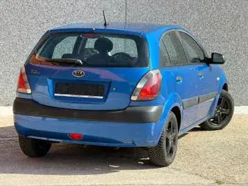 Kia Rio 2009 photo 3