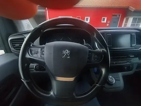 Peugeot Expert 2019 photo 2