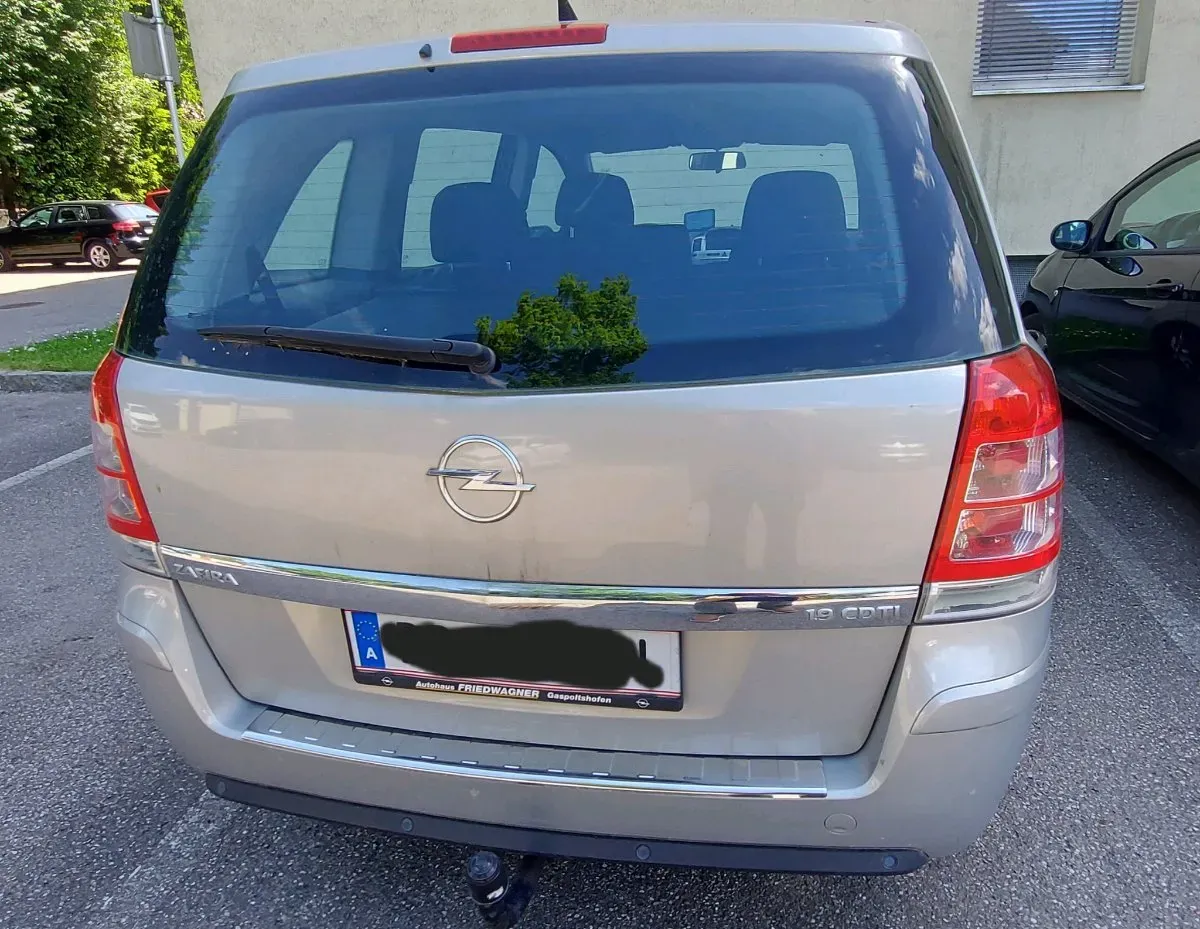 Opel Zafira 2008 photo 2