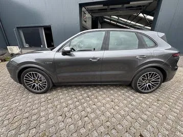 Porsche Cayenne 2018 photo 2