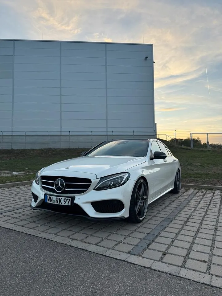 Mercedes-Benz C400
