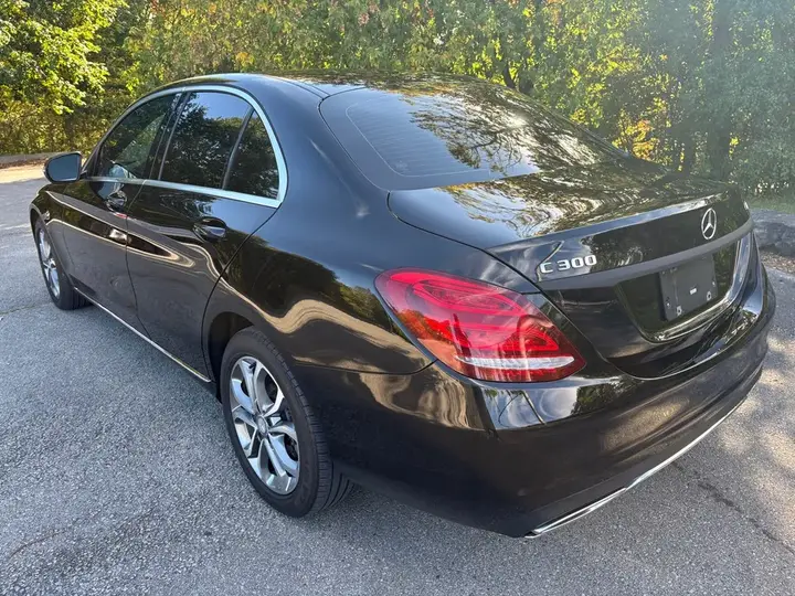 Mercedes-Benz C300 2017 photo 3