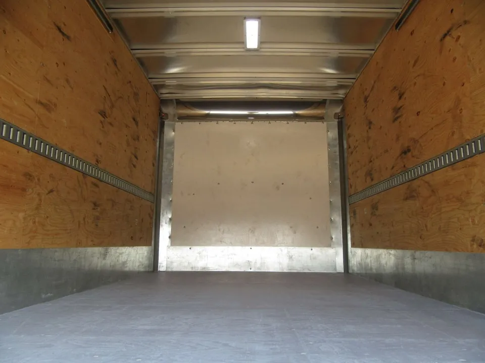 Chevrolet Express 3500 2024 photo 5