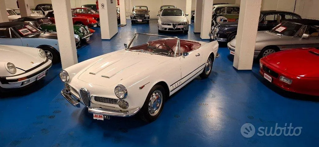 Alfa Romeo 2000 Spider Touring