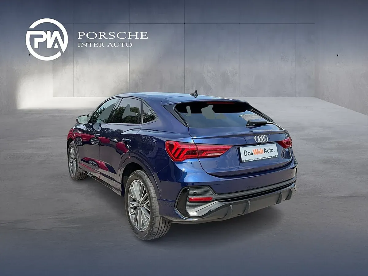 Audi Q3 2021 photo 3