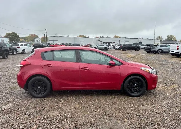 Kia Forte 2017 photo 4