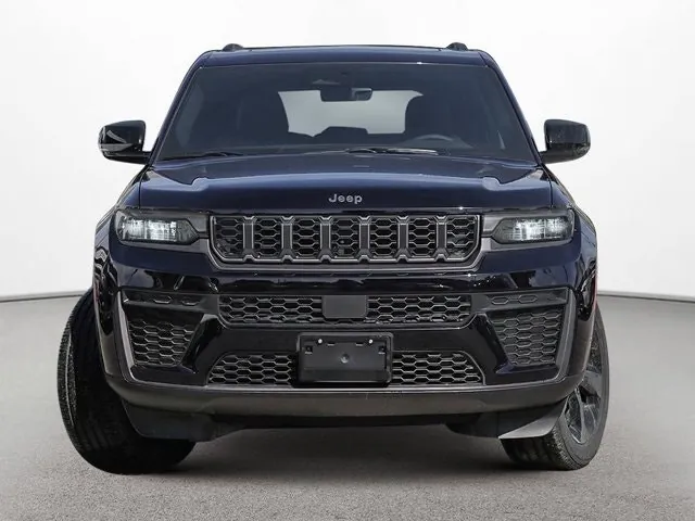 Jeep Grand Cherokee 2026 photo 3