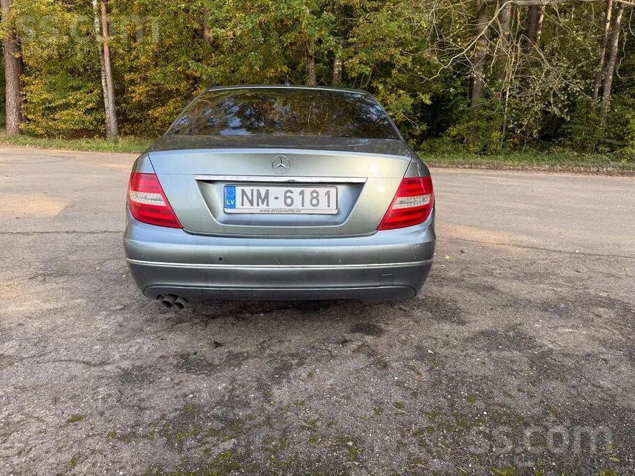 Mercedes-Benz C180 2011 photo 5