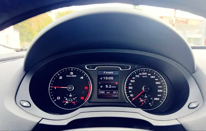 Audi Q3 2013 photo 3