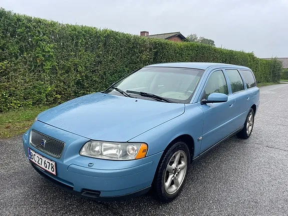 Volvo V70 2006 photo 2