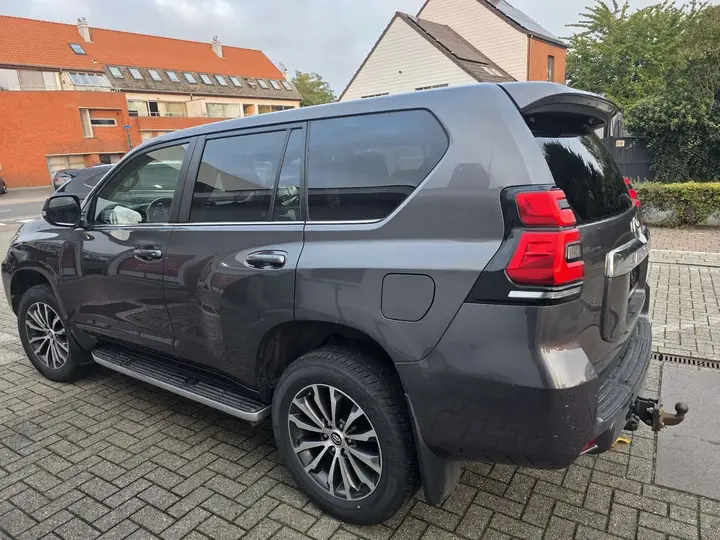 Toyota Land Cruiser 2018 photo 4