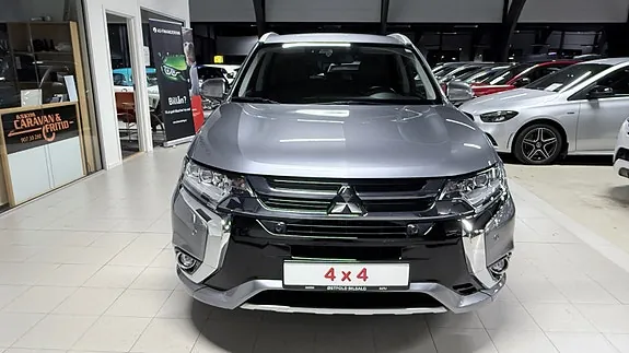 Mitsubishi Outlander 2018 photo 2