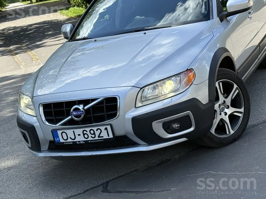 Volvo Xc70 2013 photo 2