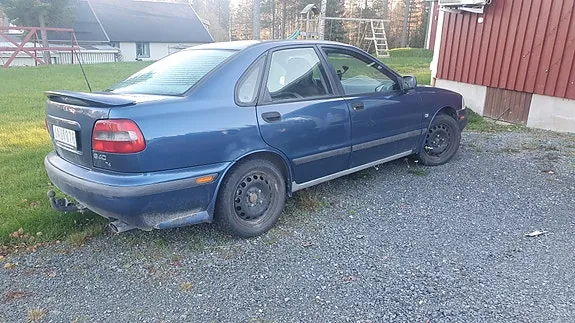 Volvo S40 1998 photo 3