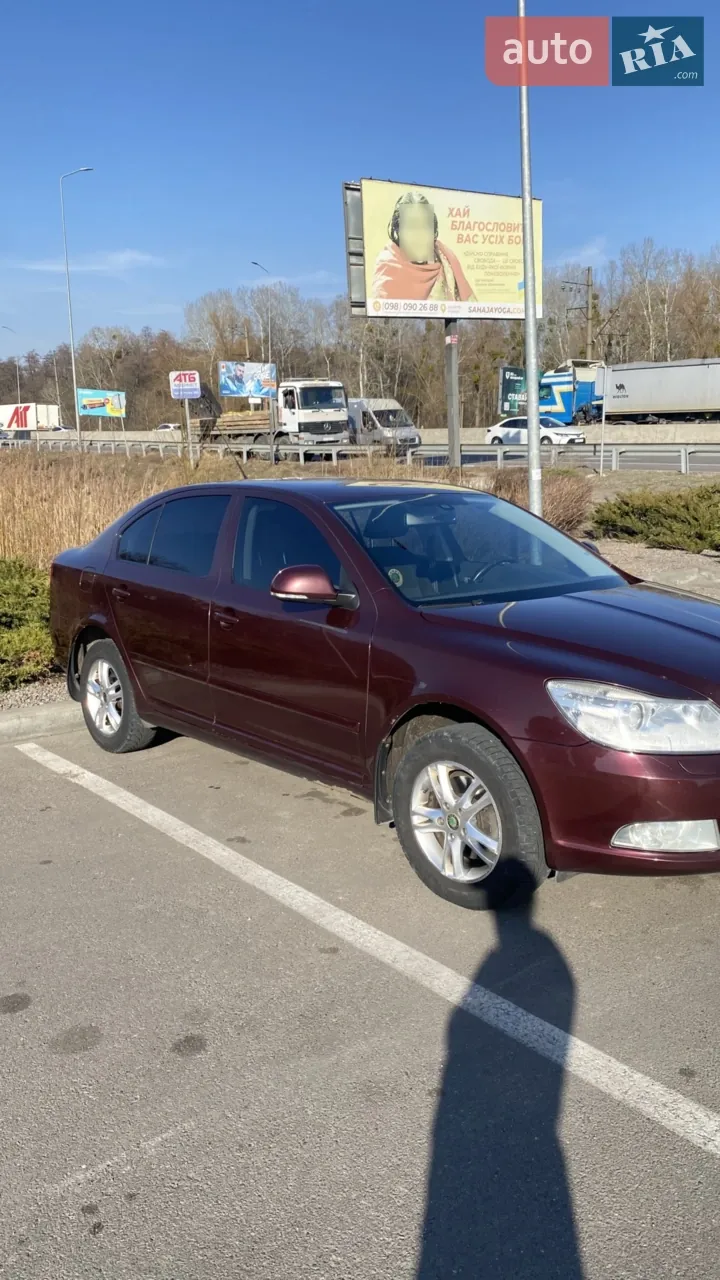 Skoda Octavia 2010 photo 2