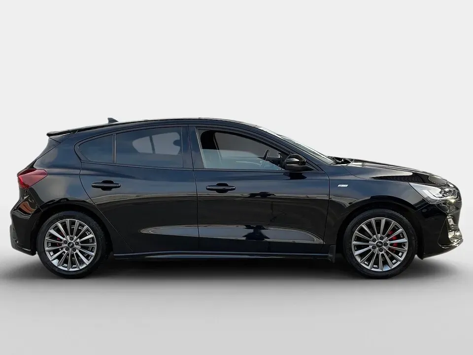 Ford Focus 2023 photo 3
