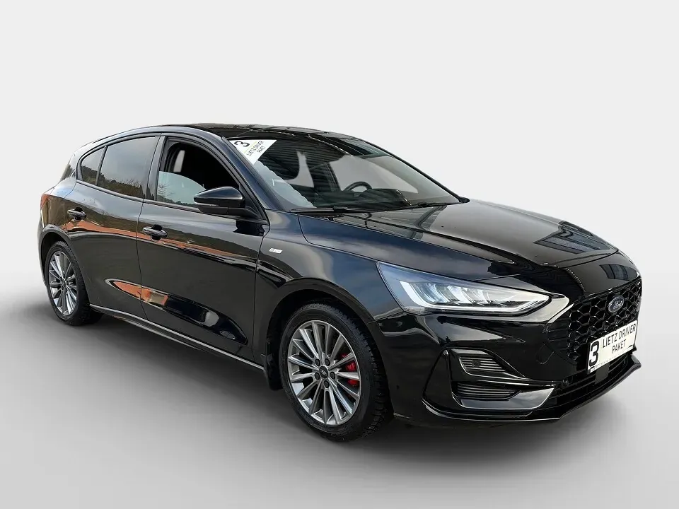 Ford Focus 2023 photo 2