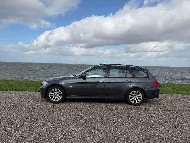 BMW 320I Touring