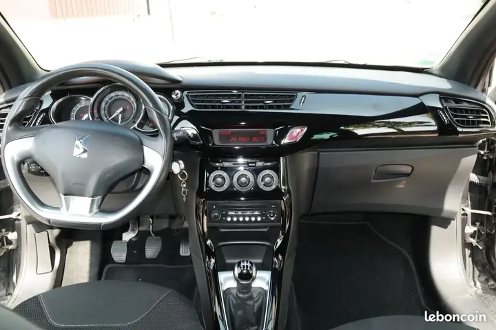 Citroen Ds3 2011 photo 3