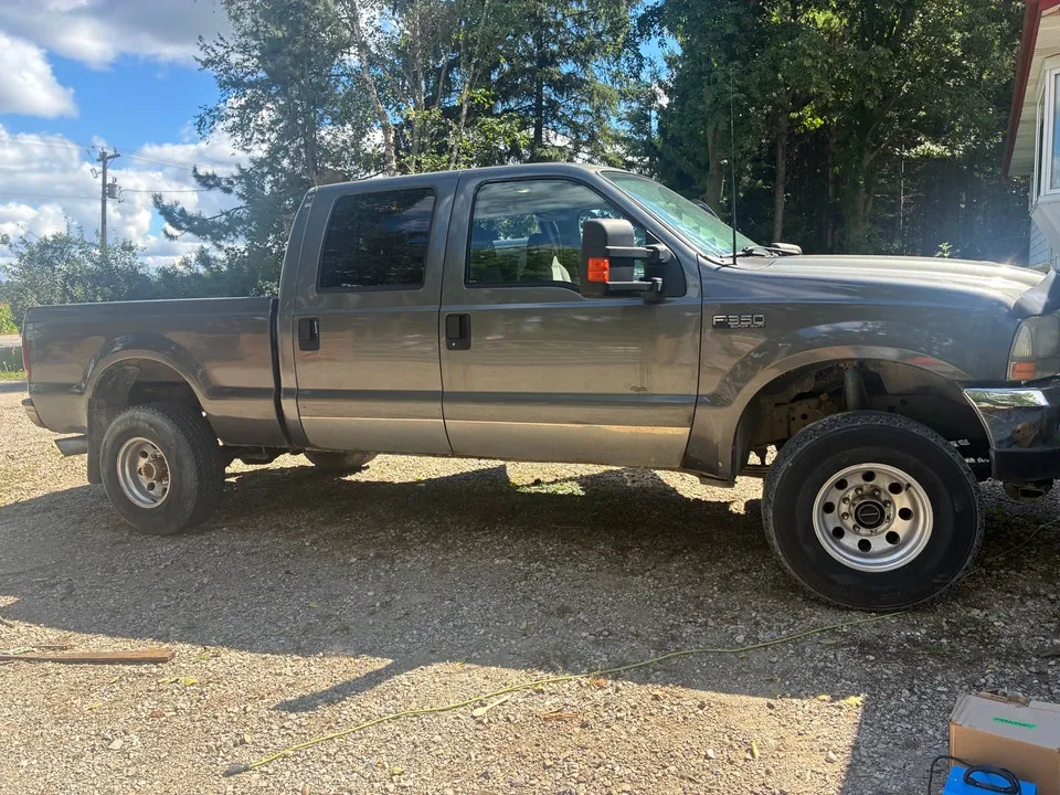 Ford F350 2002 photo 2